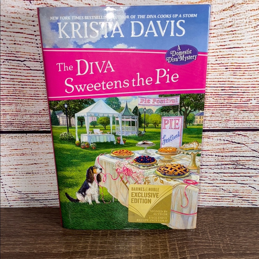 New Krista Davis The Diva Sweetens the Pie Autographed